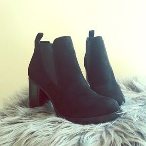 American Eagle Booties